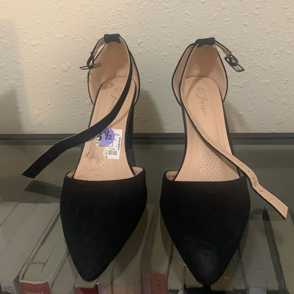 High Heeled shoes